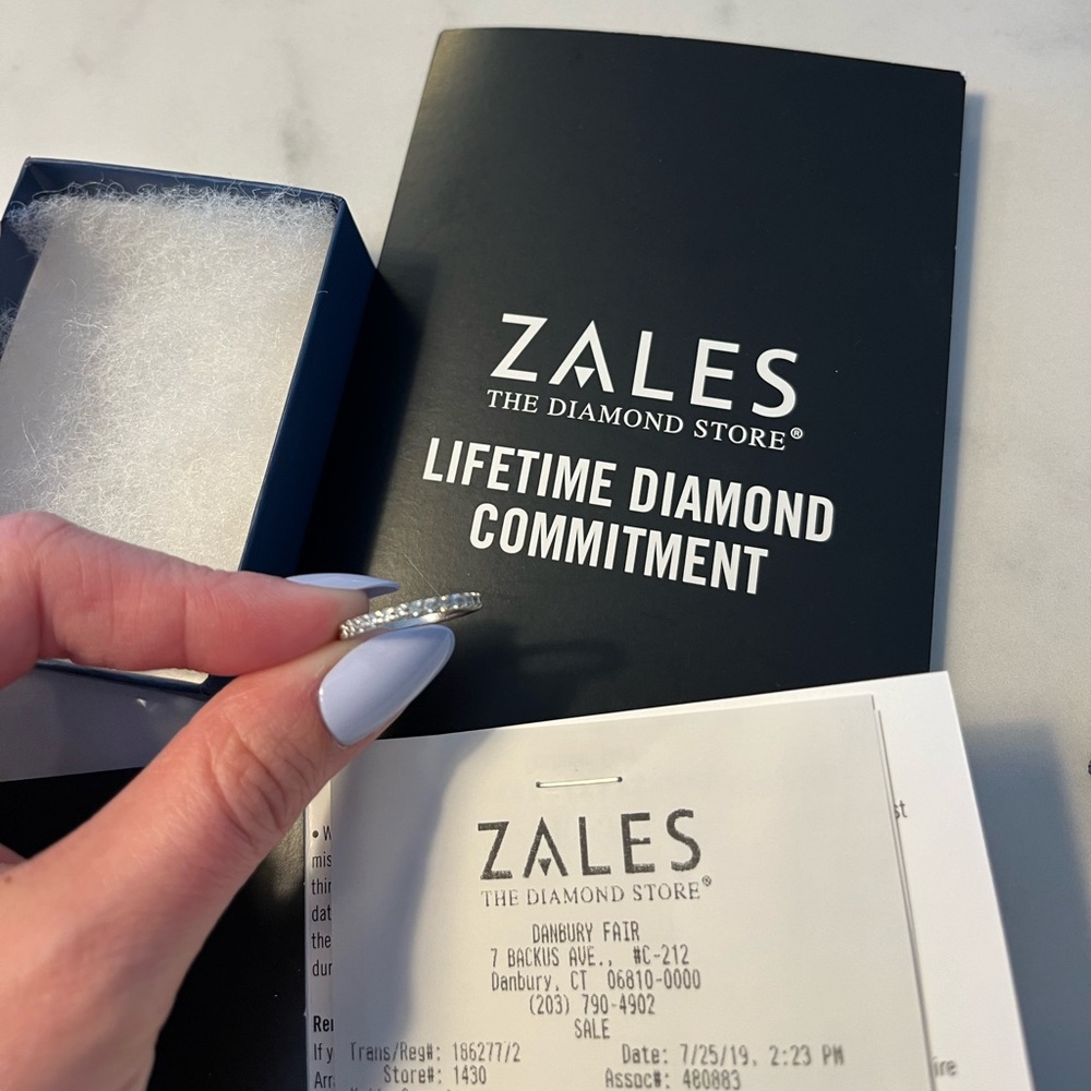 Zales elegant simple wedding band size 5 1/4 carat 14k white gold women’s ring